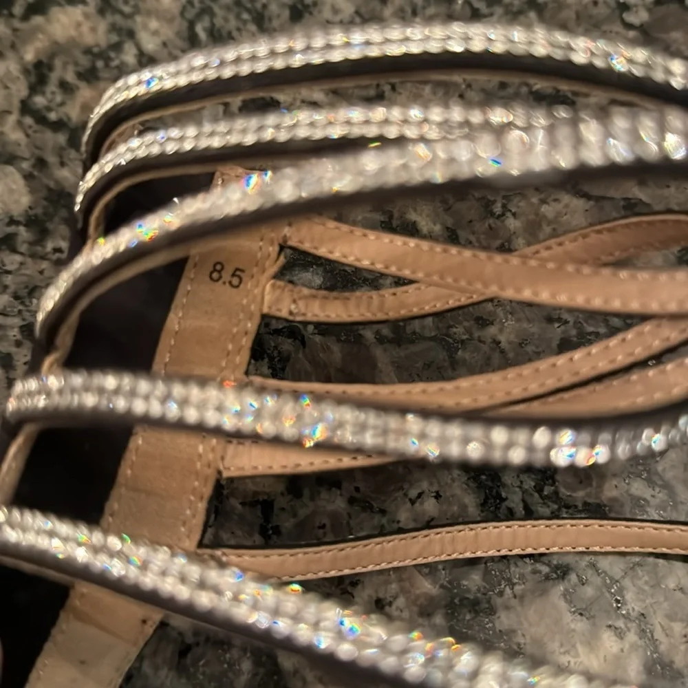 Zigi Soho Bernadette strappy heels 8.5 NWOT